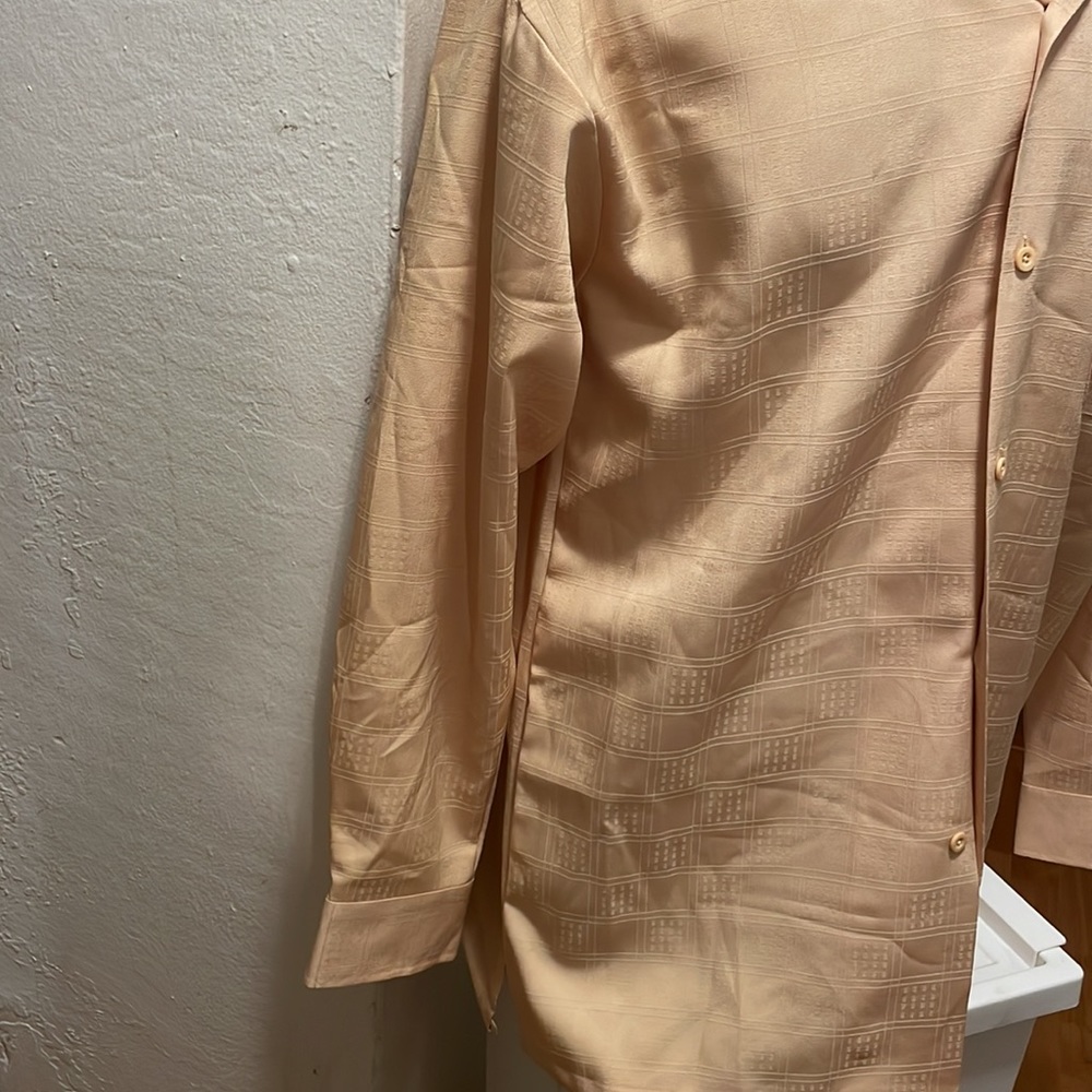 Shirt - Picture 2 of 9